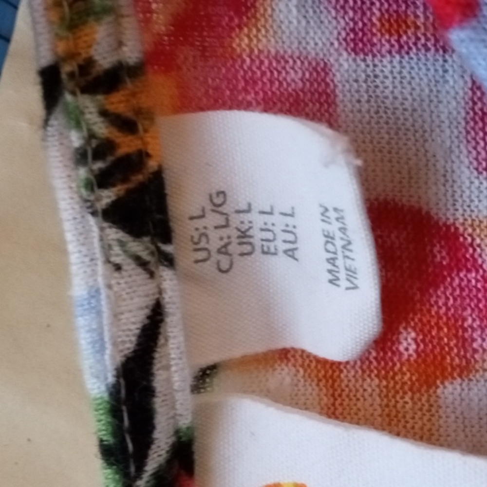 C&C California, Linen, summer, beachy, casual, vacation, cruise - Picture 4 of 8